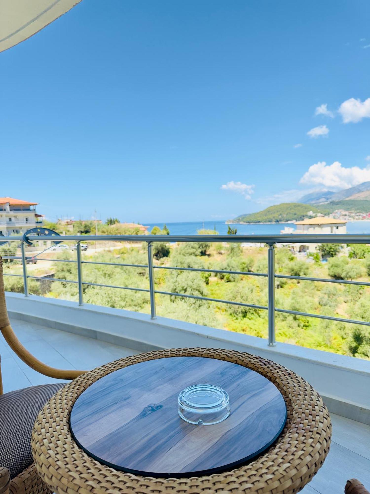 Villa Merkuri Himarë Eksteriør billede